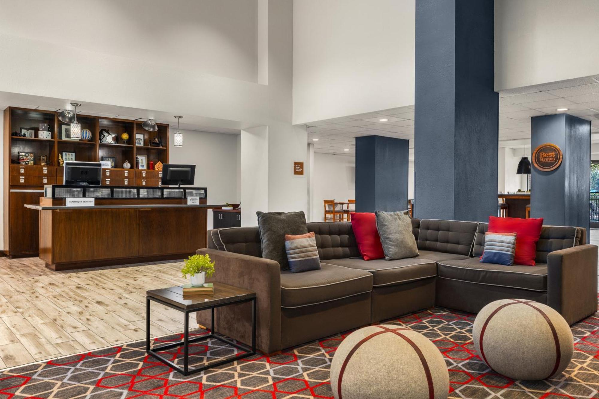 Four Points By Sheraton Greensboro Airport Exterior photo