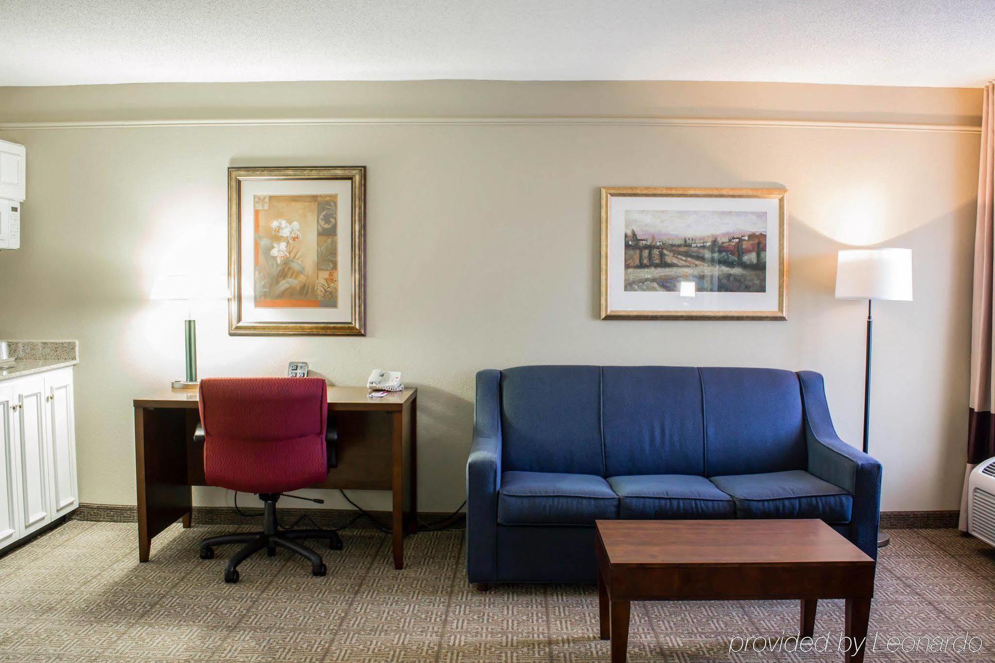 Four Points By Sheraton Greensboro Airport Exterior photo