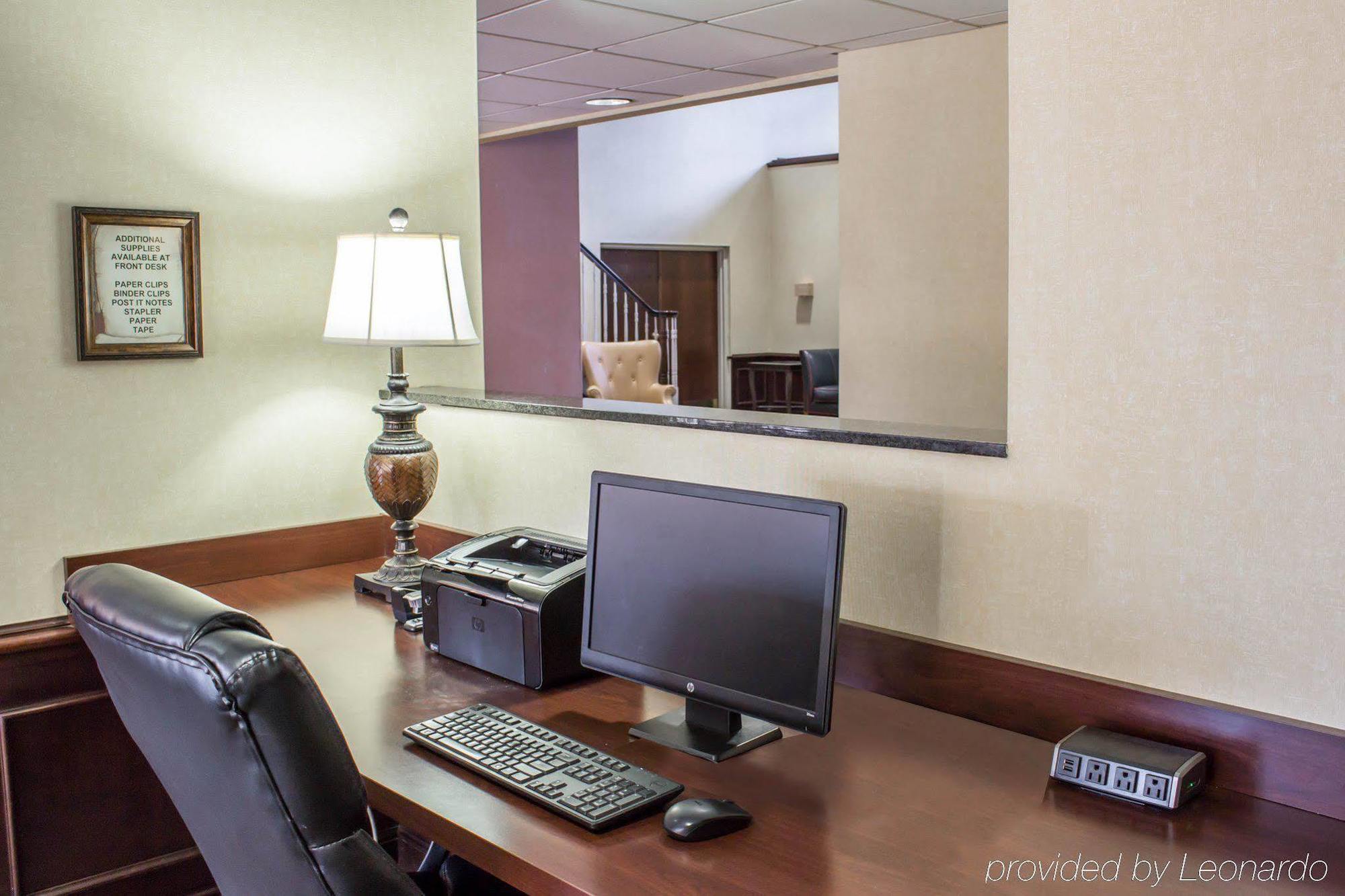 Four Points By Sheraton Greensboro Airport Exterior photo
